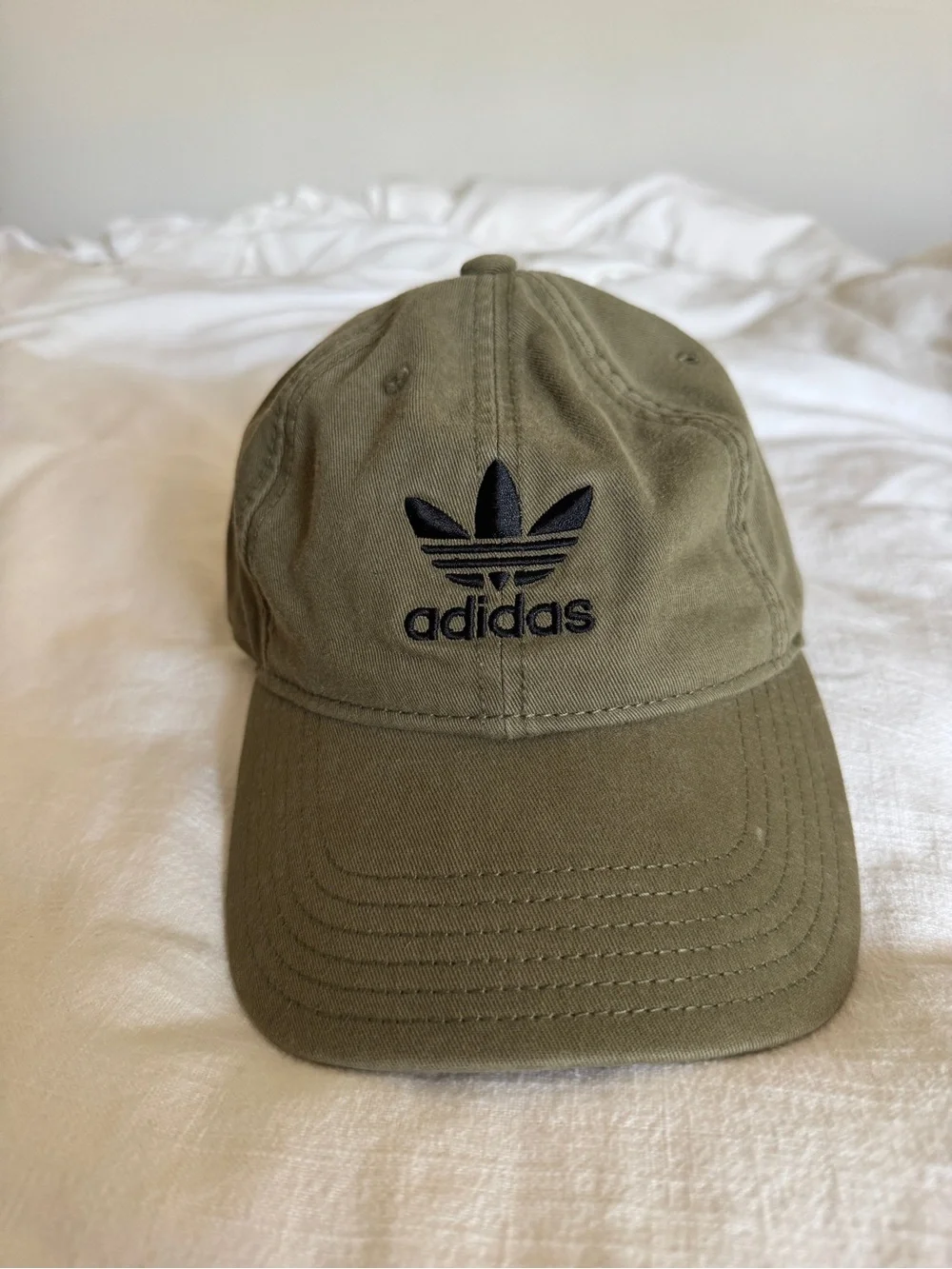 adidas embroidered Trefoil cotton baseball cap in olive green NWOT